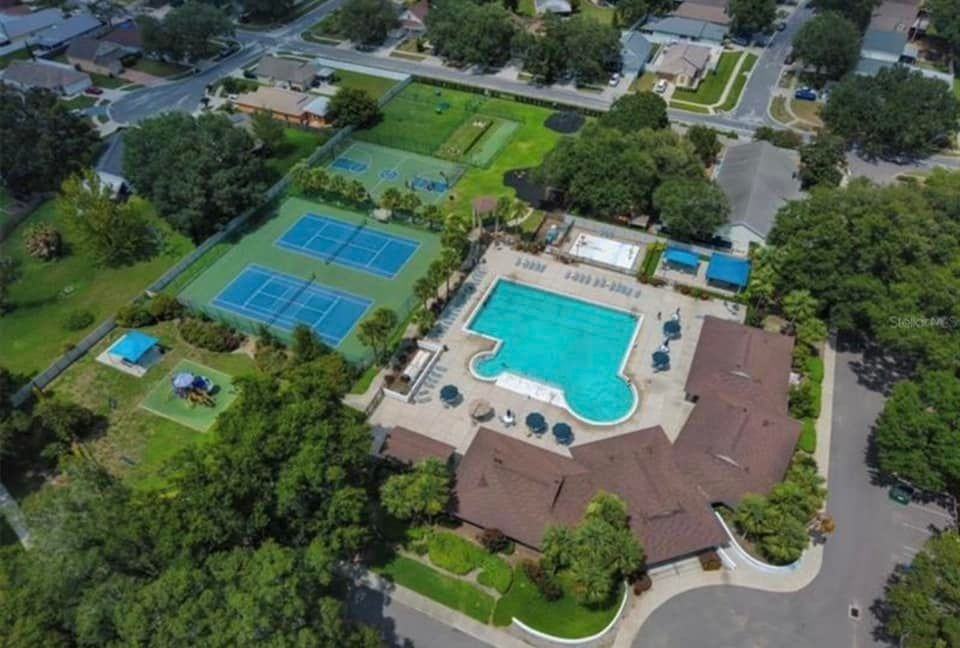 1955 Erin Brooke Dr - Photo 2 of 11