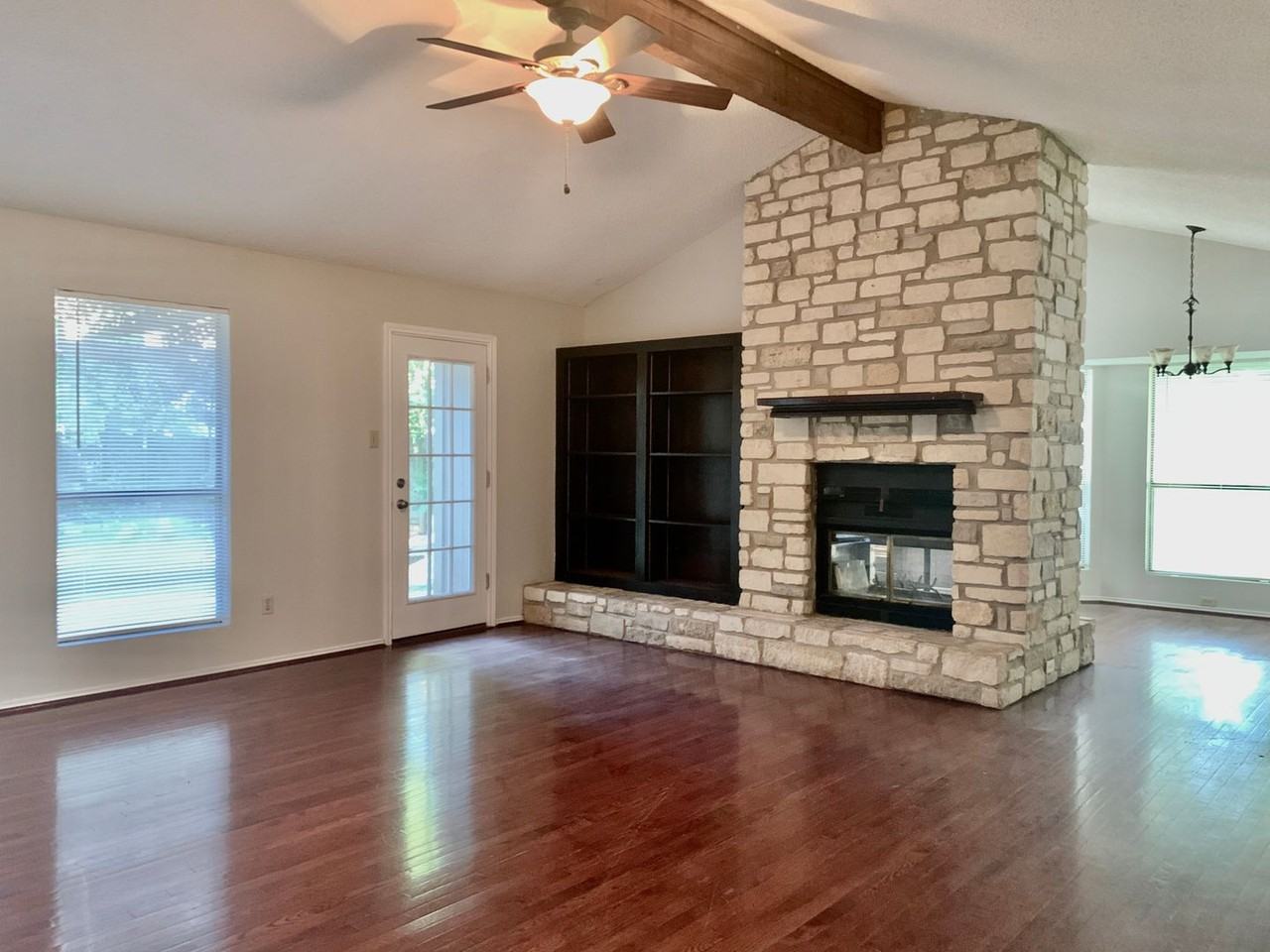 2002 Castle Bluff Dr - Photo 3 of 16