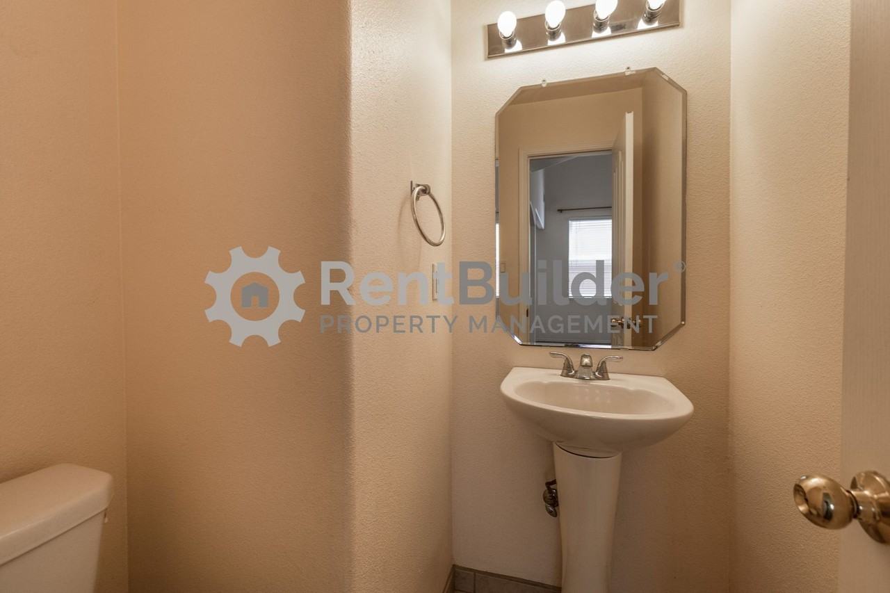 5705 Potentilla Ct Nw - Photo 6 of 24