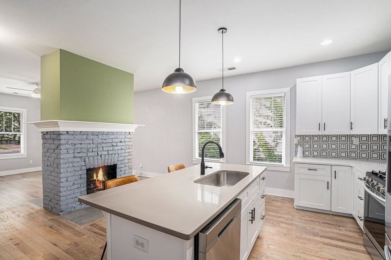 218 Laurel Ave Sw - Photo 4 of 20