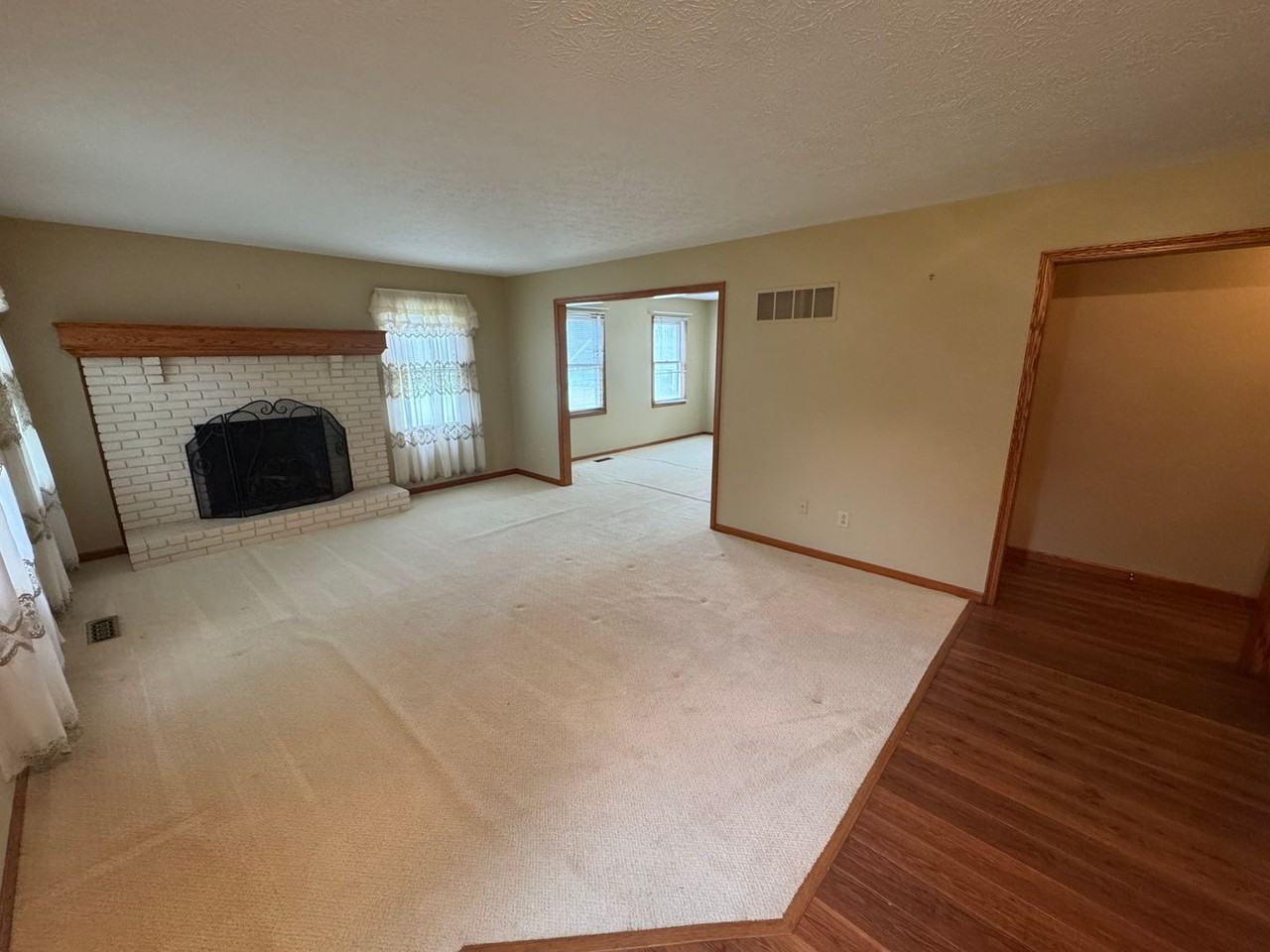 772 Beechwood Ave - Photo 3 of 21