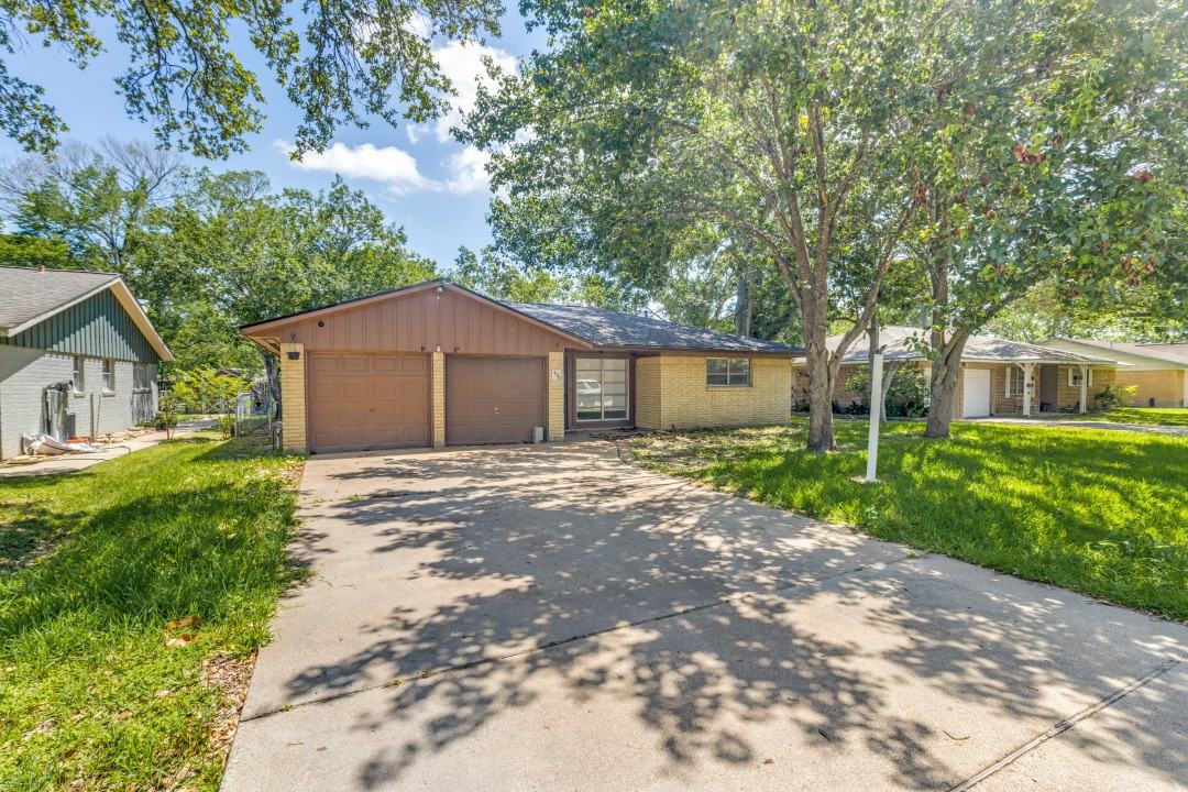 406 Vance St - Photo 4 of 35