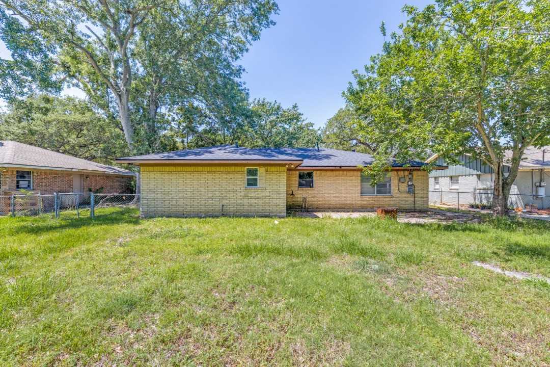 406 Vance St - Photo 6 of 35