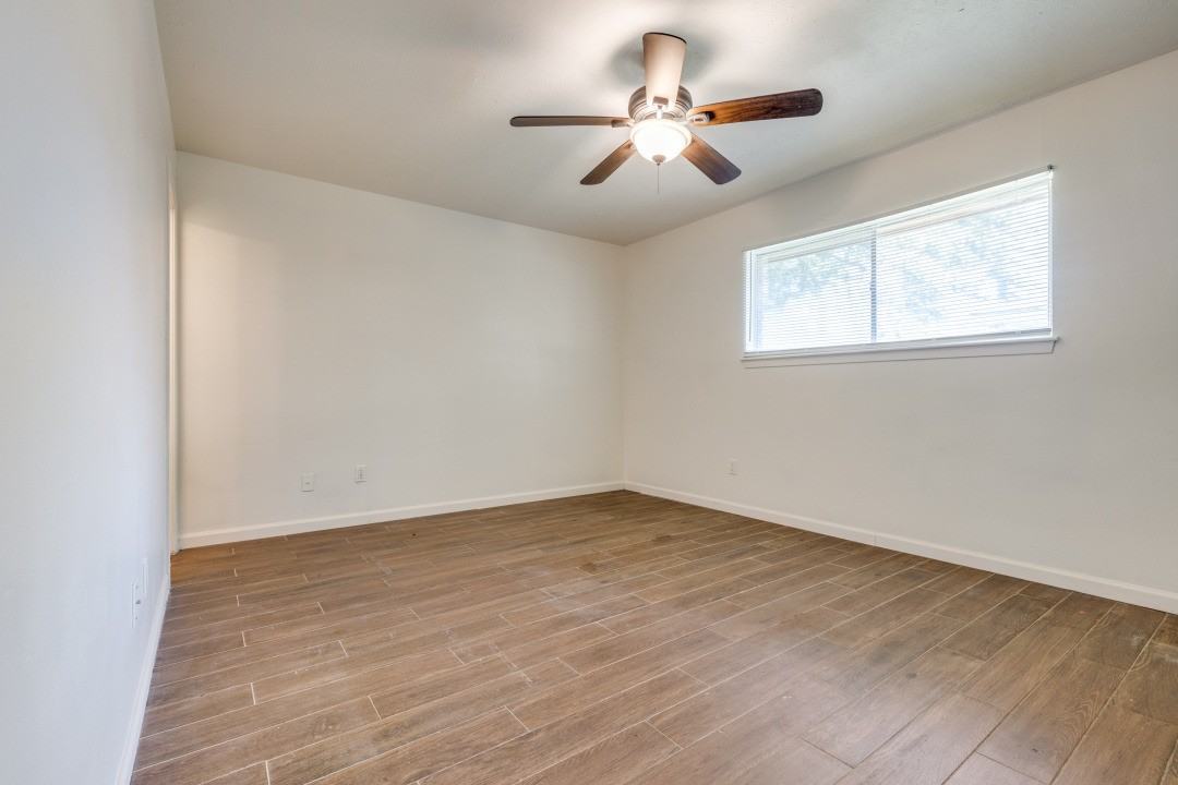 406 Vance St - Photo 3 of 35