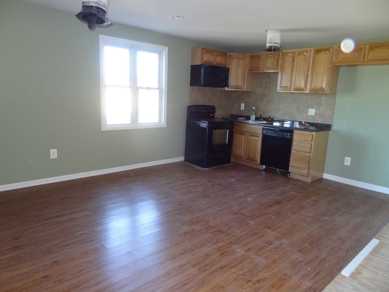 1444 S Pennsylvania Ave - Photo 2 of 11