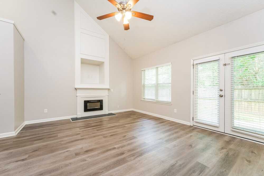 4265 Wesley Hall Dr - Photo 5 of 17
