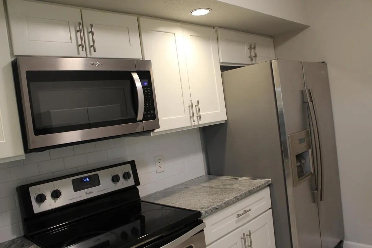 609 Holly Hill Dr #609 - Photo 2 of 26