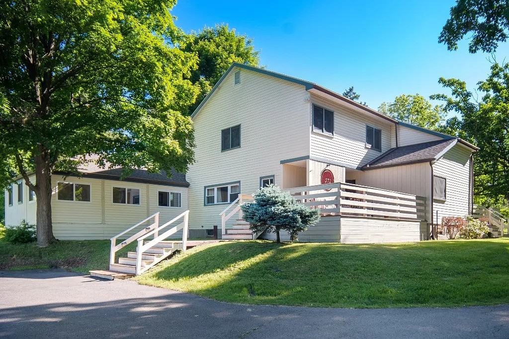 572 Warren Rd #NA - Photo 4 of 27