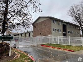 featured image of 1557 East Circle Way