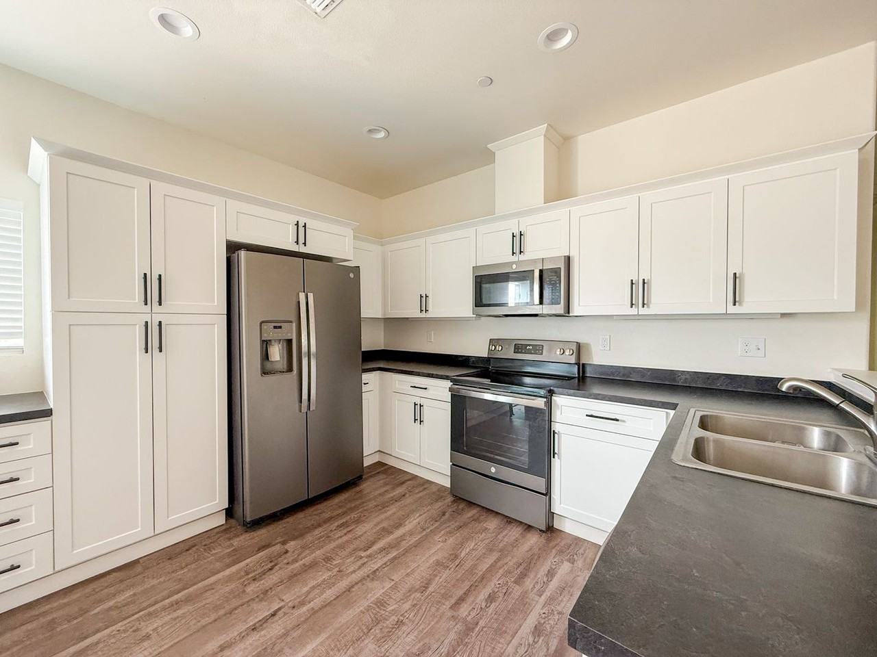 6944 Woodward Ave - Photo 5 of 19