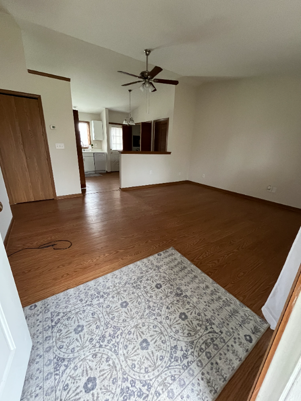 132 Meadows Cir - Photo 2 of 15