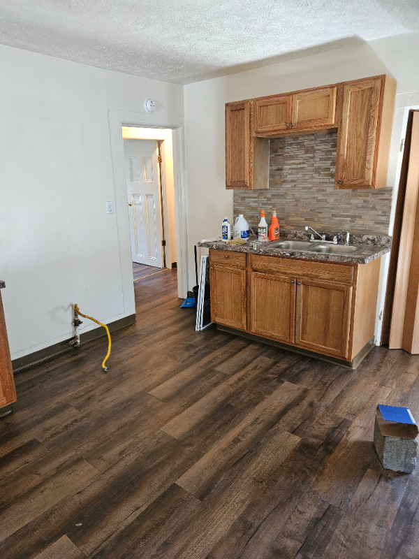 46 Champlain St - Photo 2 of 9