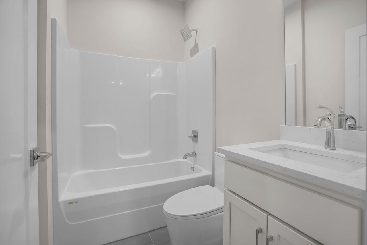 520 Paragon Mills Rd #B - Photo 6 of 23