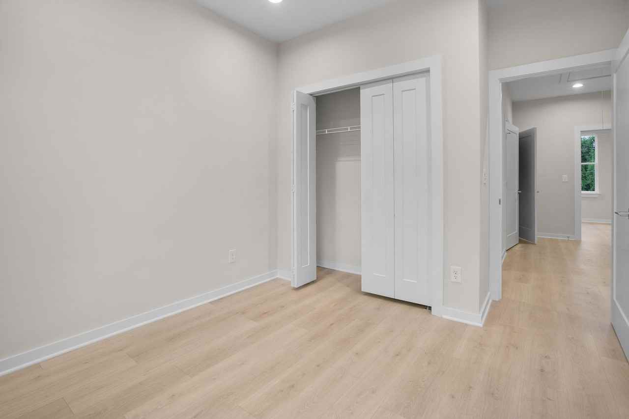 520 Paragon Mills Rd #B - Photo 7 of 23
