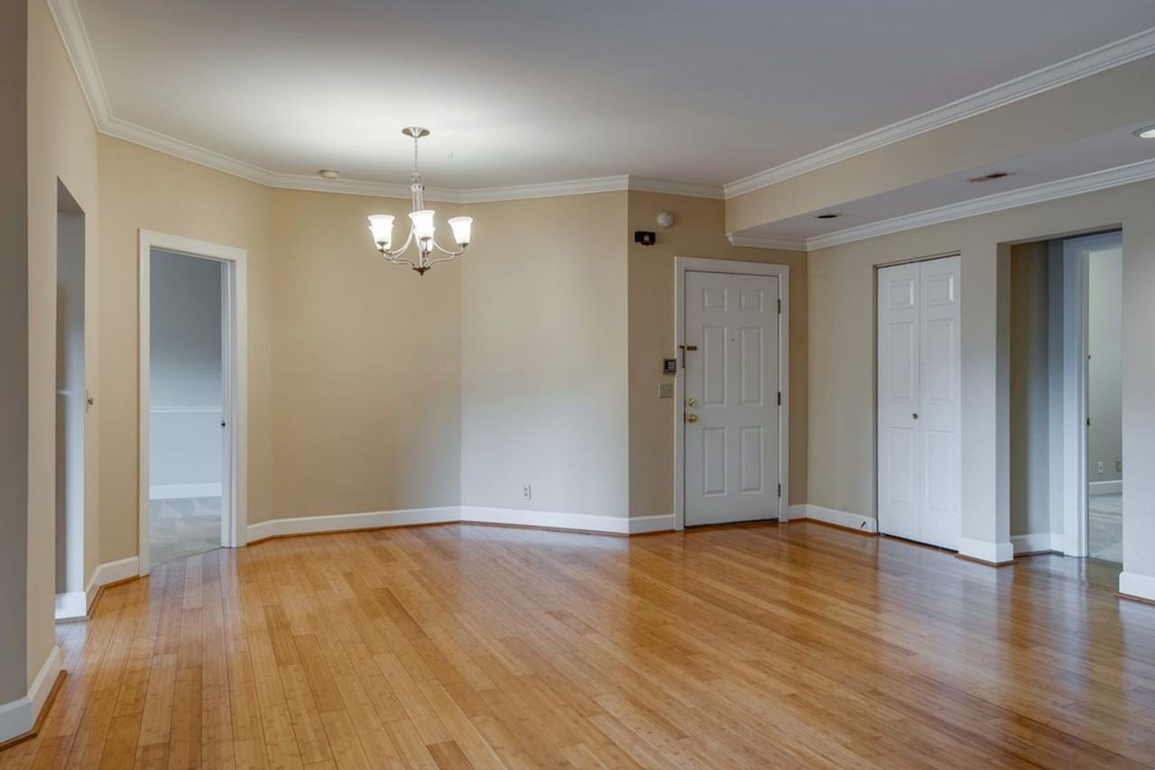 218 Boxmere Pl - Photo 7 of 32