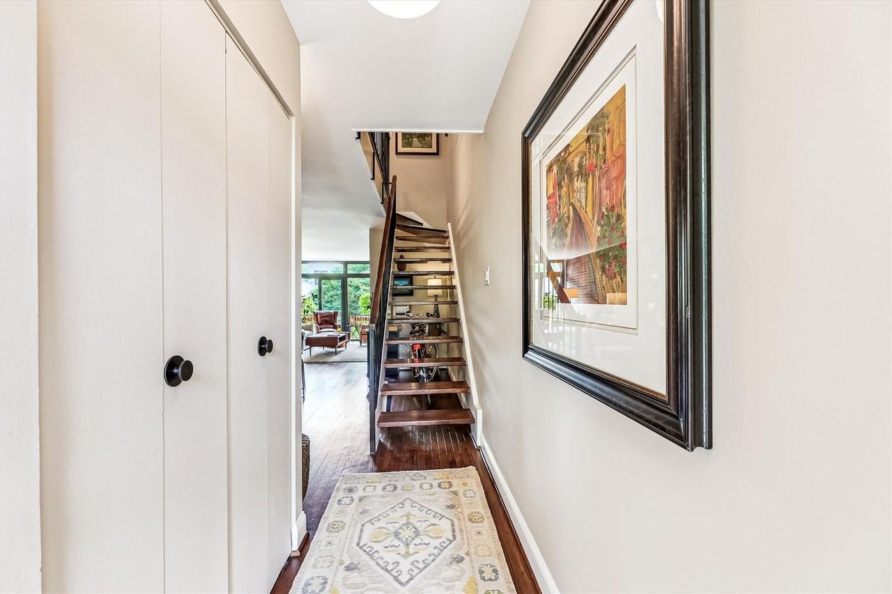 335 N St Sw - Photo 3 of 42