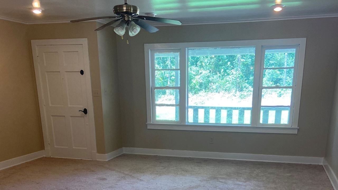 1813 Dogwood Dr - Photo 2 of 9