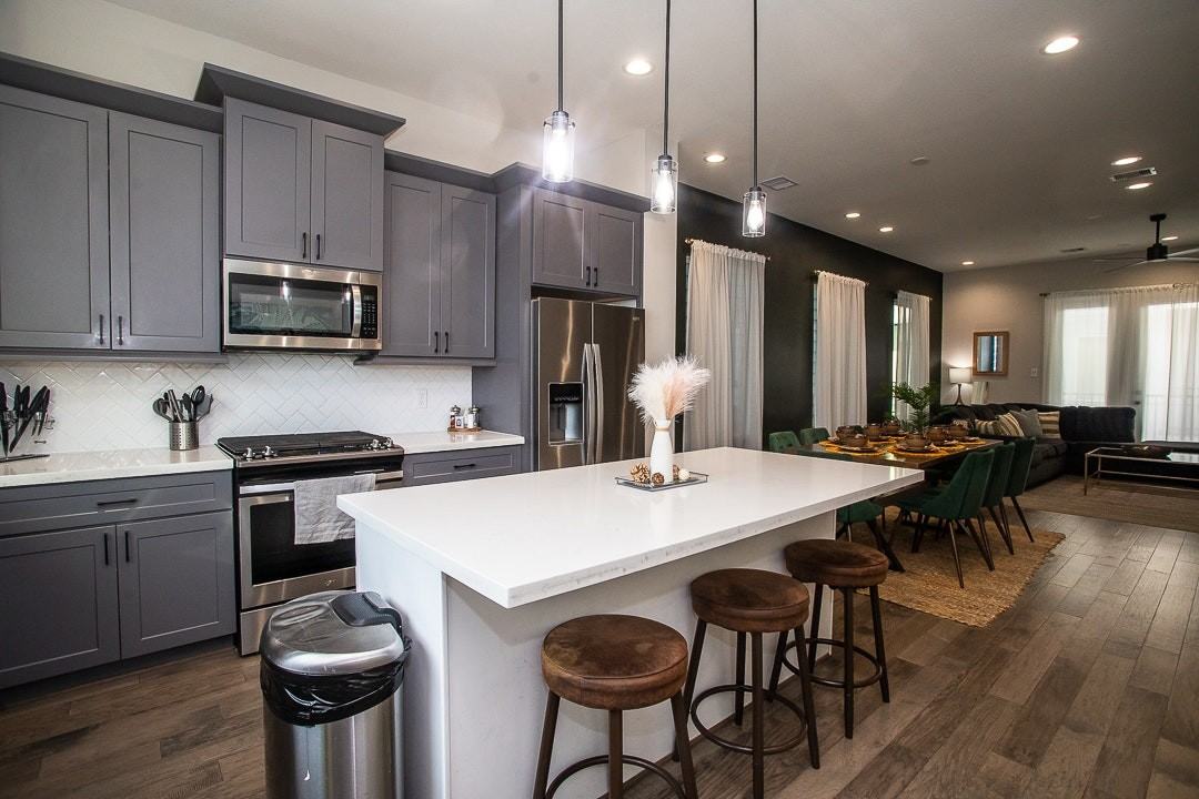 1915 Kolfahl Street, Unit G - Photo 2 of 37