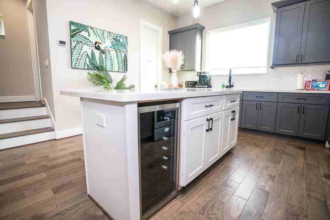 1915 Kolfahl Street, Unit G - Photo 4 of 37