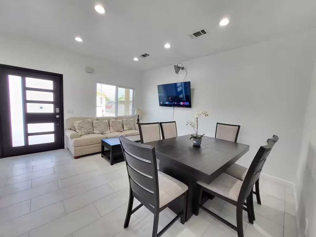 10573 Sycamore Ave - Photo 2 of 10