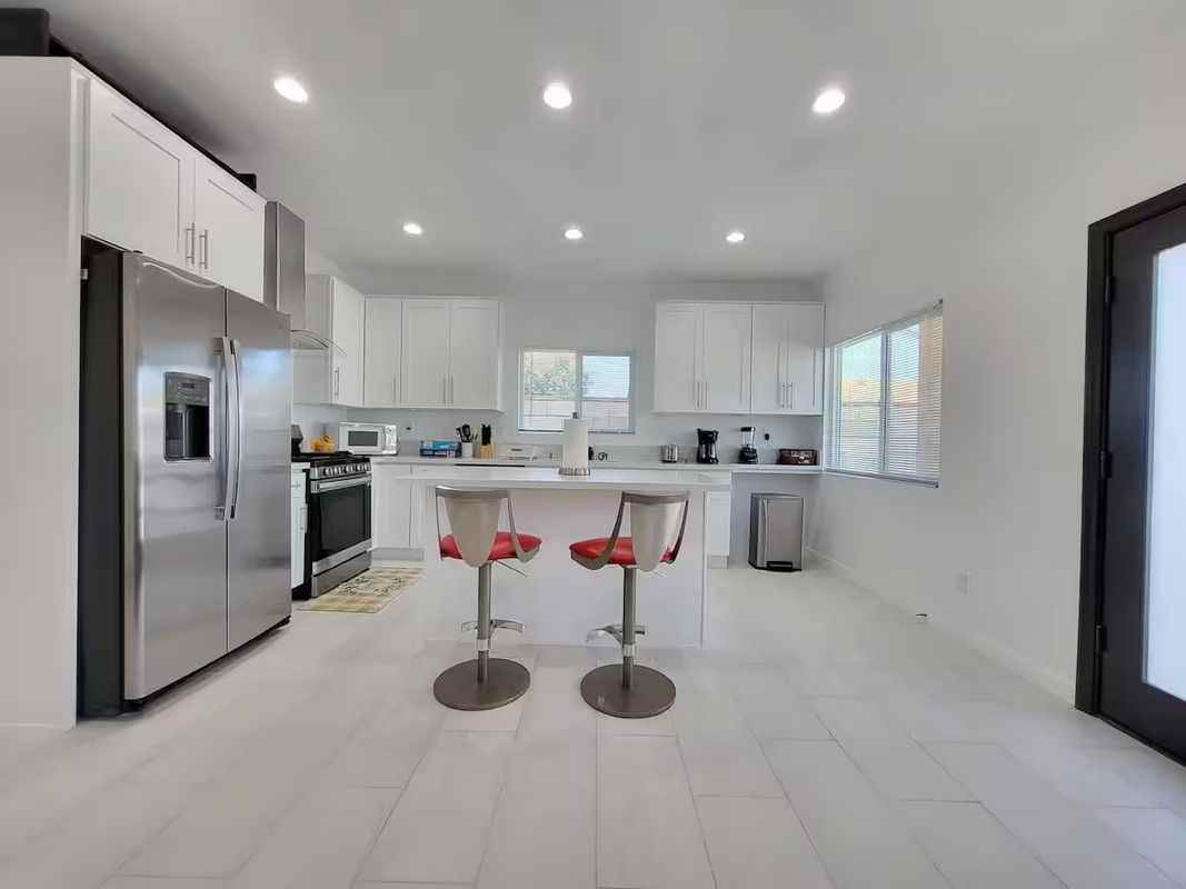 10573 Sycamore Ave - Photo 3 of 10