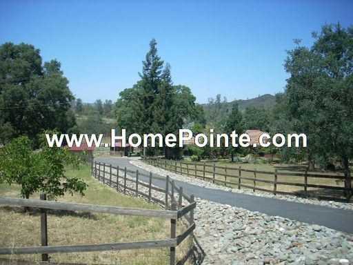 2071 Marden Dr - Photo 2 of 10