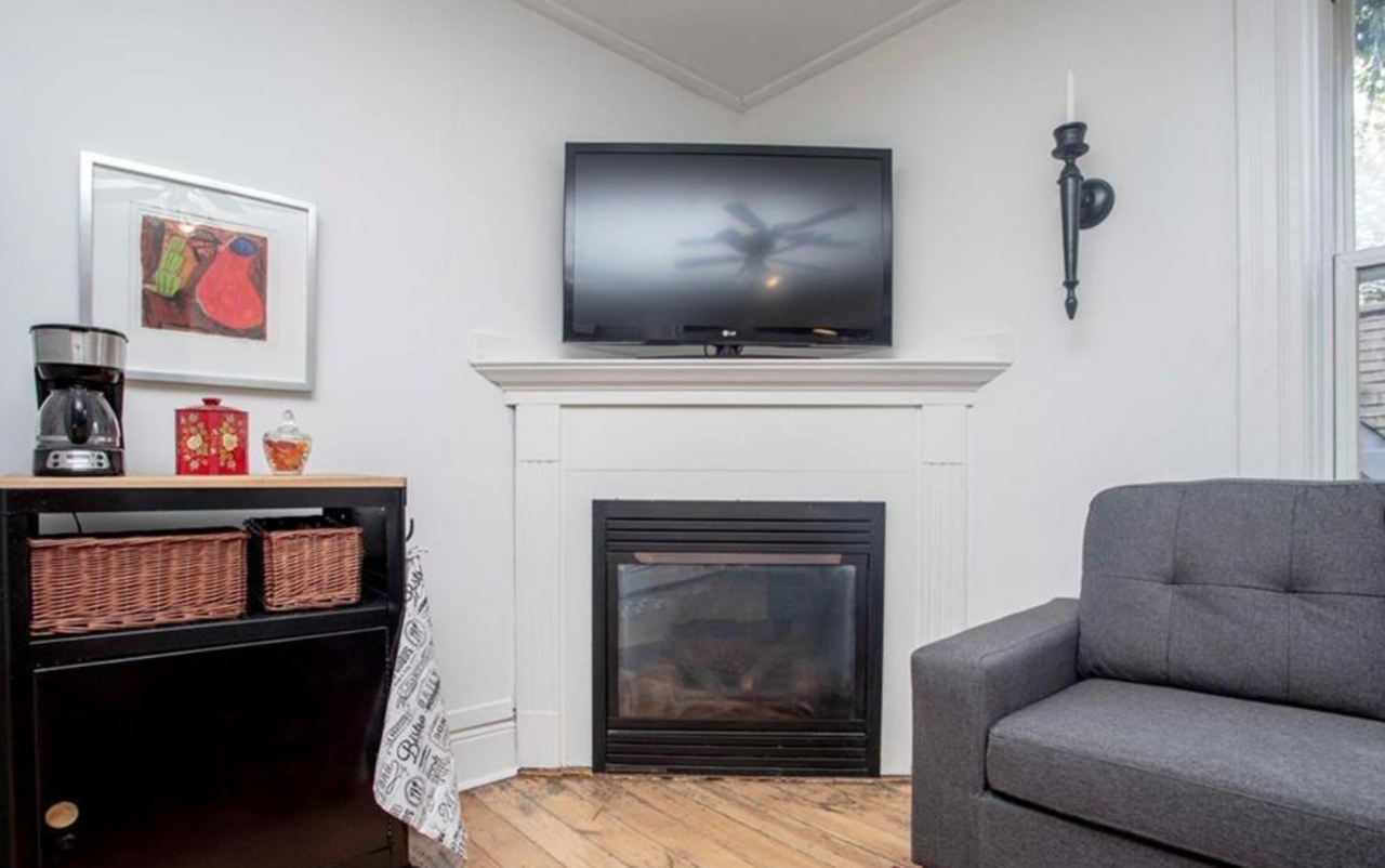 679 Princess Ave #2 - Photo 5 of 9