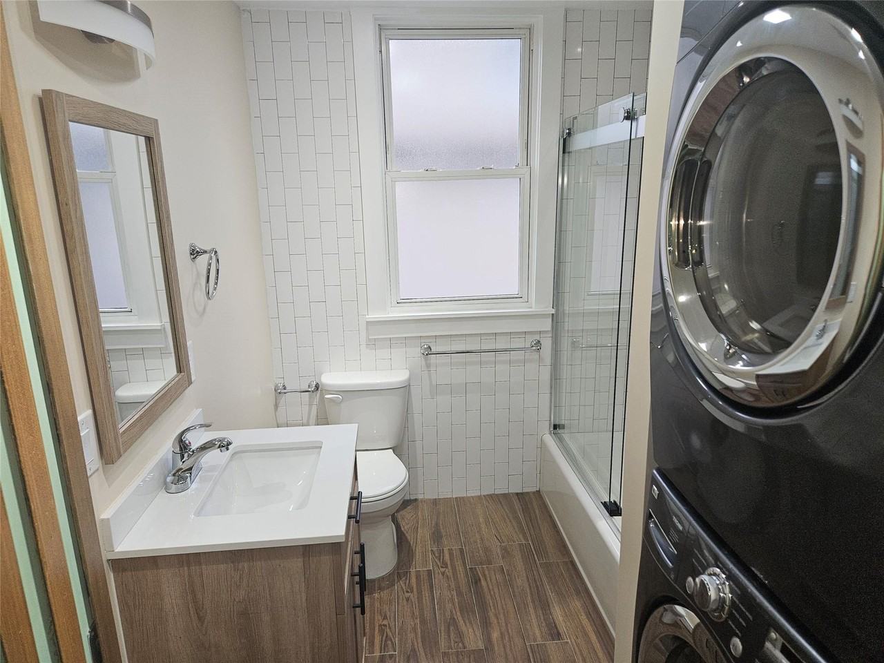 94 Briggs Ave - Photo 6 of 14