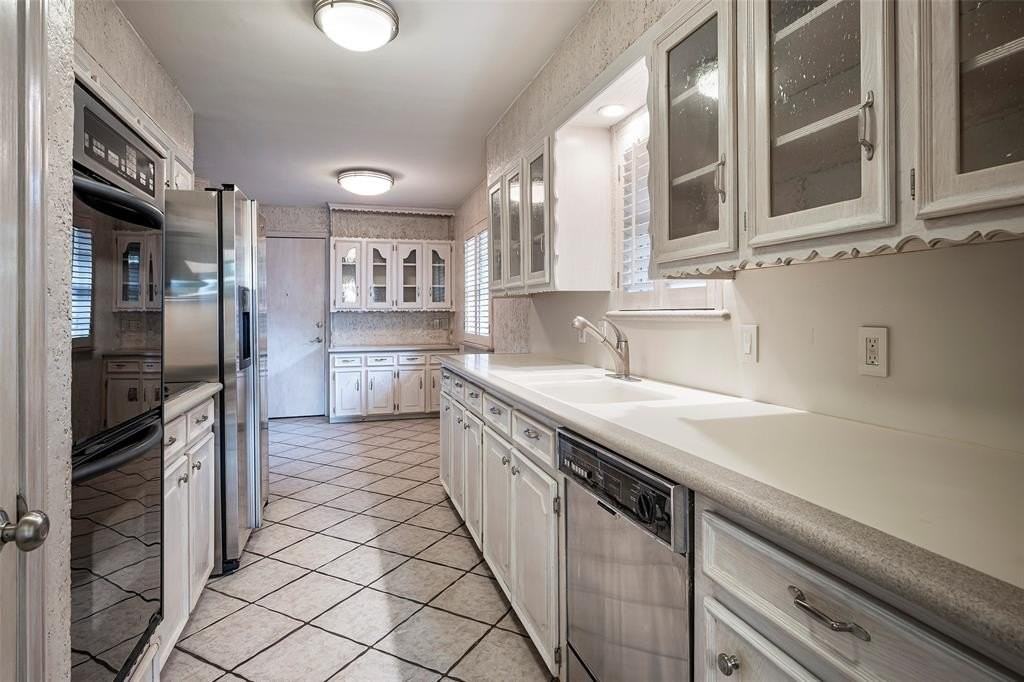 9334 Hunters Creek Dr - Photo 6 of 15