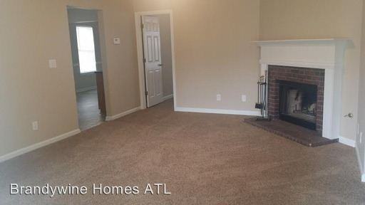 505 Village Cir - Photo 2 of 9