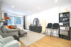 featured image of 3440 Av Ridgewood