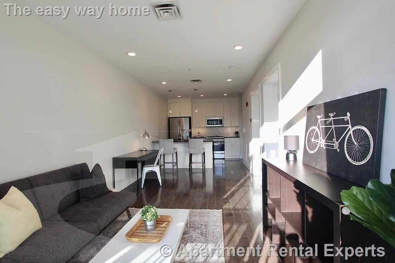 434 Mcgrath Hwy #305 - Photo 3 of 7