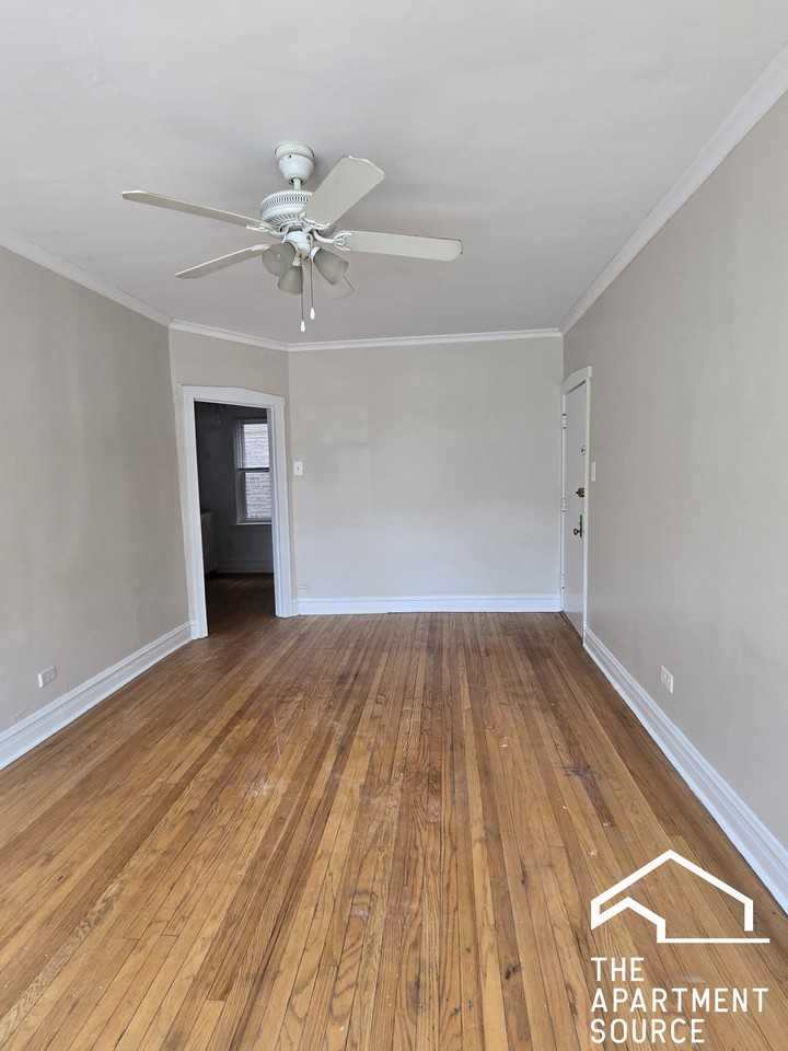 4103 N Sacramento Ave #G - Photo 2 of 11