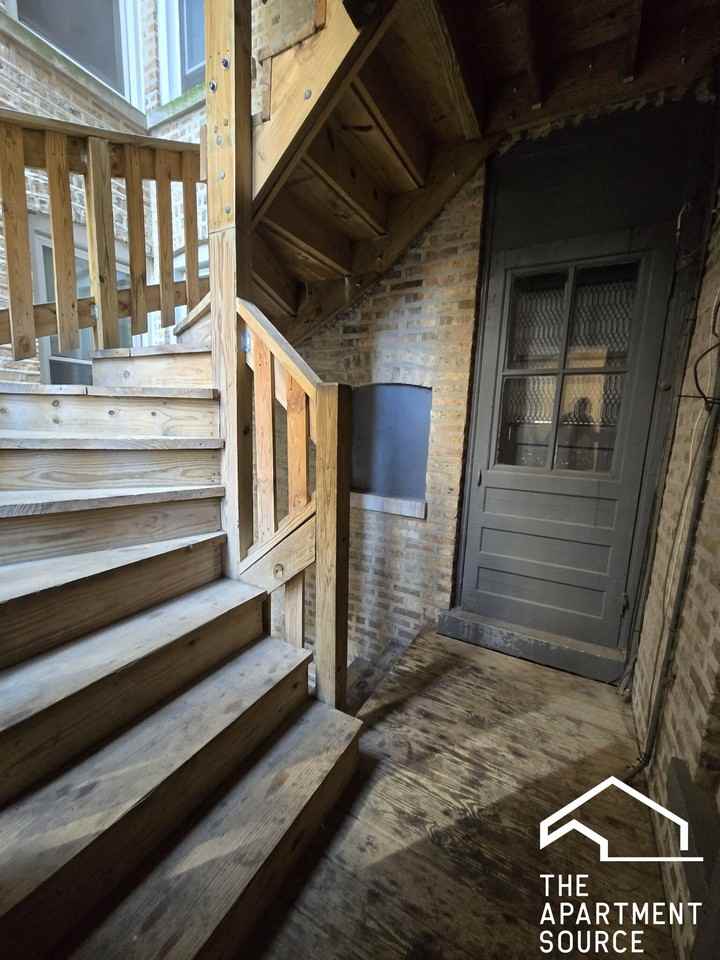 4103 N Sacramento Ave #G - Photo 6 of 11