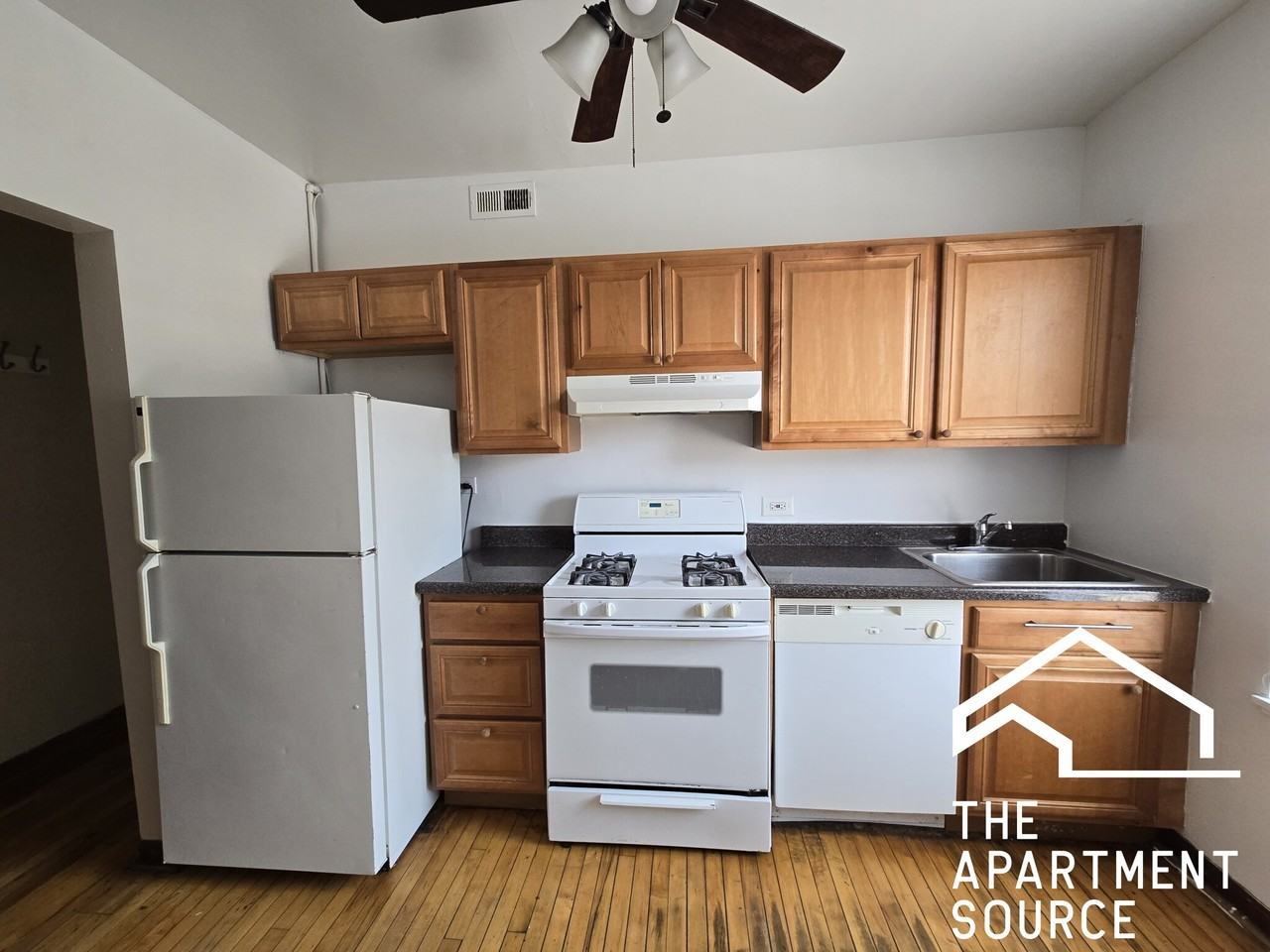 3159 W Argyle St #2N - Photo 6 of 13