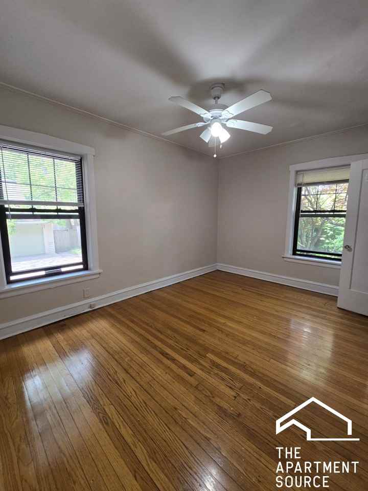 804 Washington St #3 - Photo 7 of 10