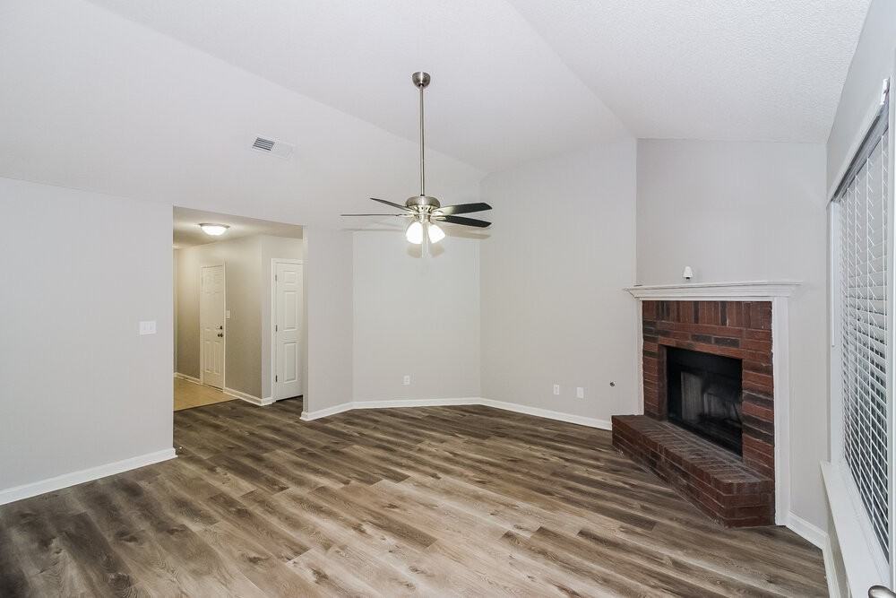 9301 Charly Hill Ln - Photo 3 of 16