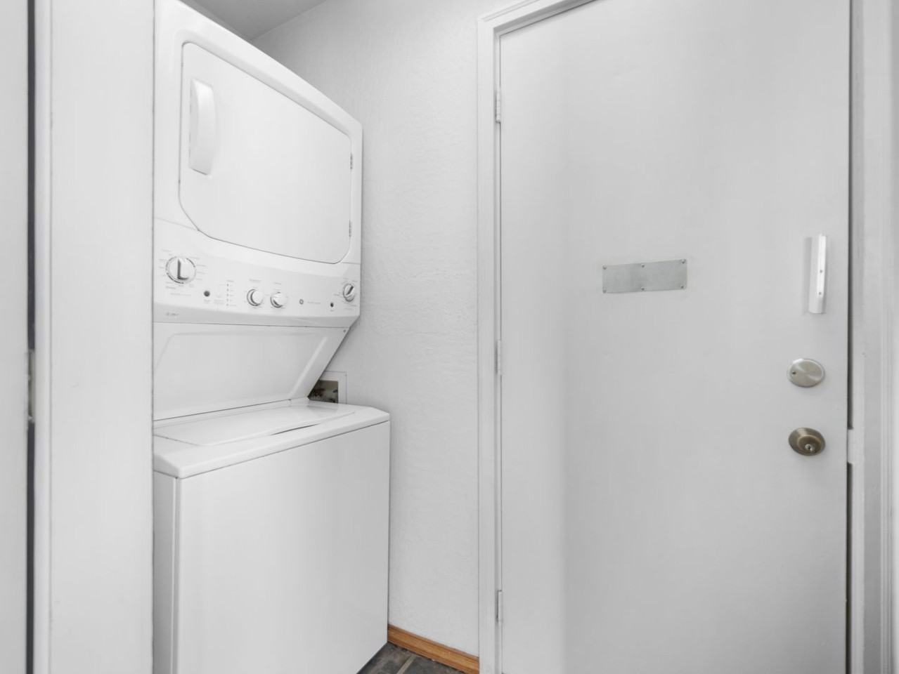 Northside Lofts Fully Updated 1 Bedroom Apartment in North Spokane - Photo 7 of 7