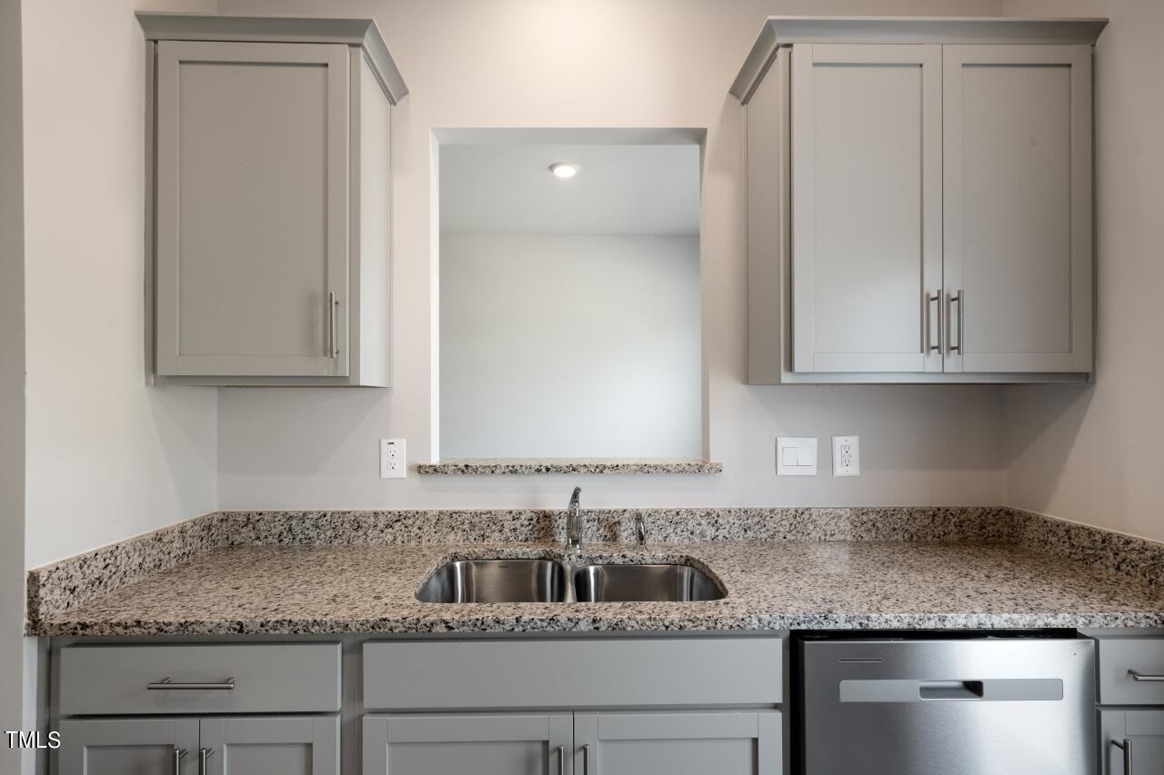 351 David Hill Dr - Photo 3 of 21