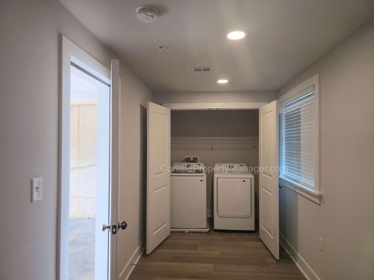 32 Old Barn Way - Photo 3 of 27