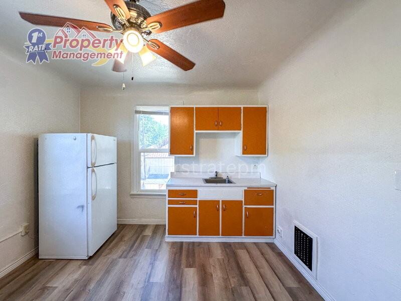 1816 W State St #3 - Photo 4 of 19