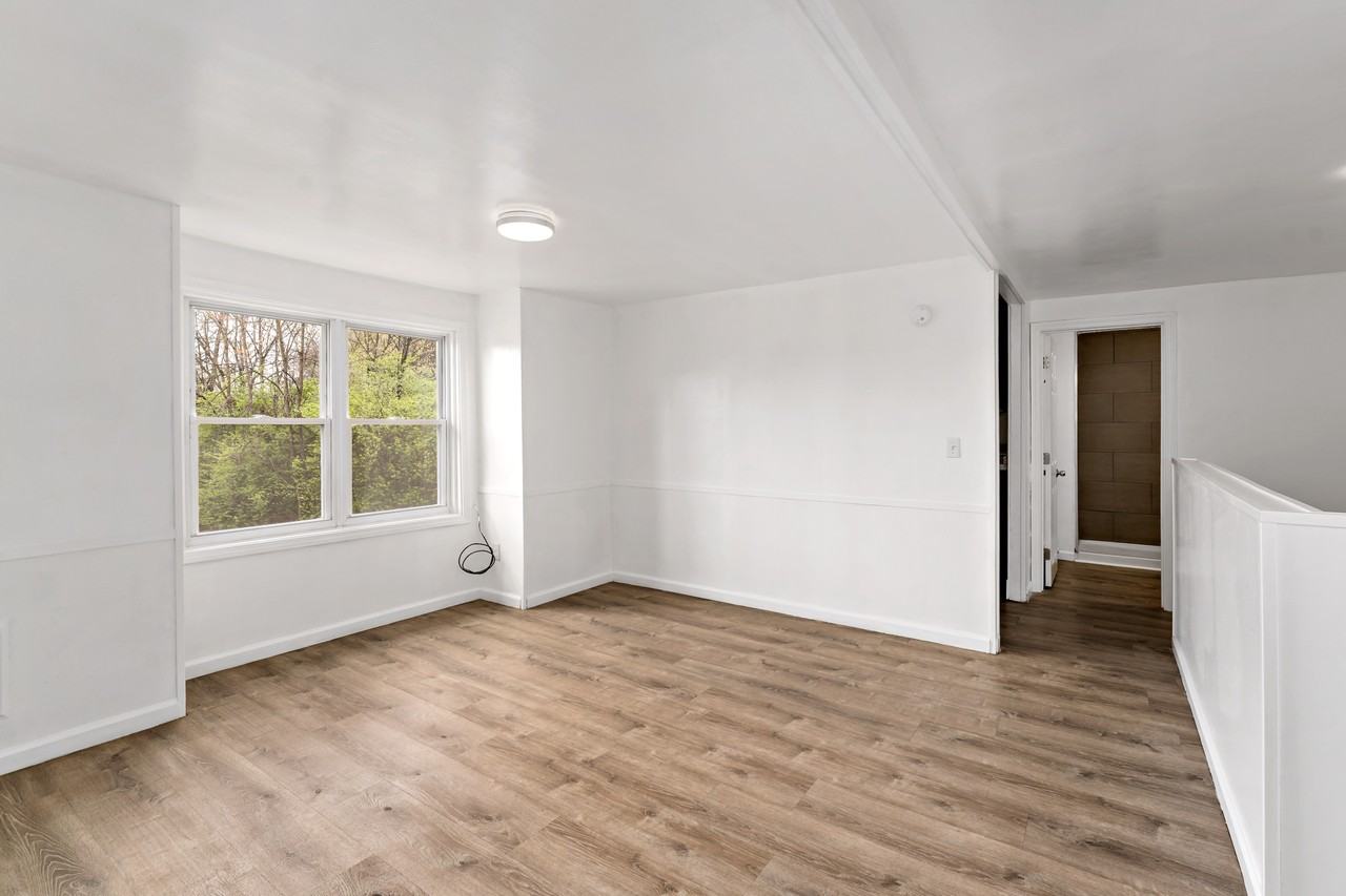 401 Arch St - Photo 5 of 17