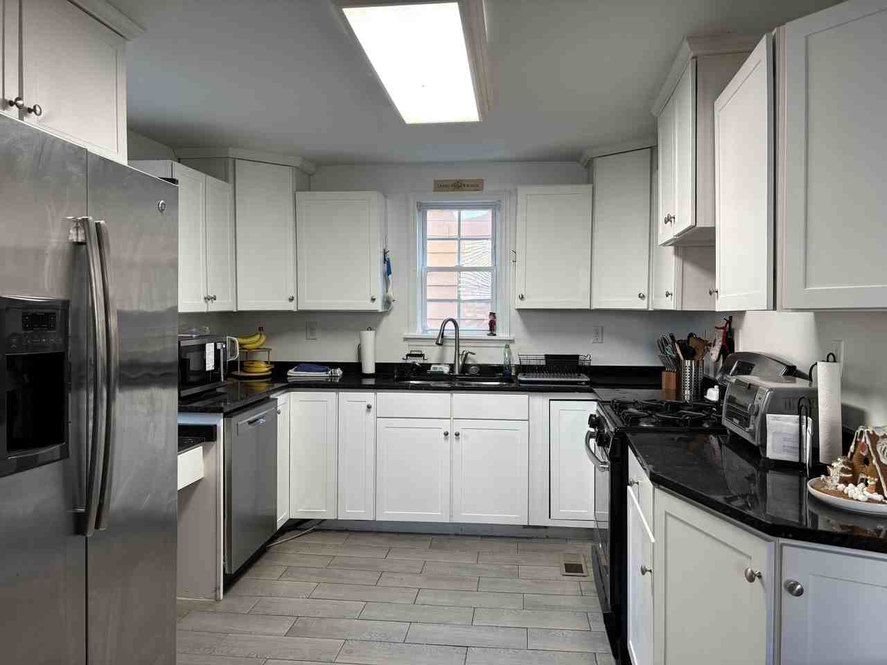 185 Fishburne St - Photo 7 of 23