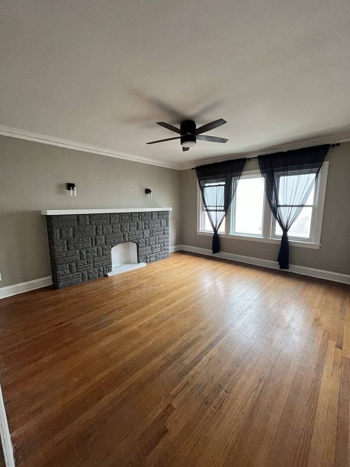 4128 W George St #2ndFLUNIT - Photo 3 of 19