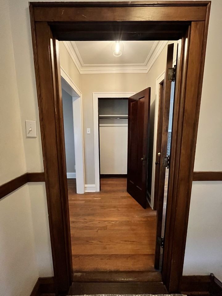 4128 W George St #2ndFLUNIT - Photo 2 of 19
