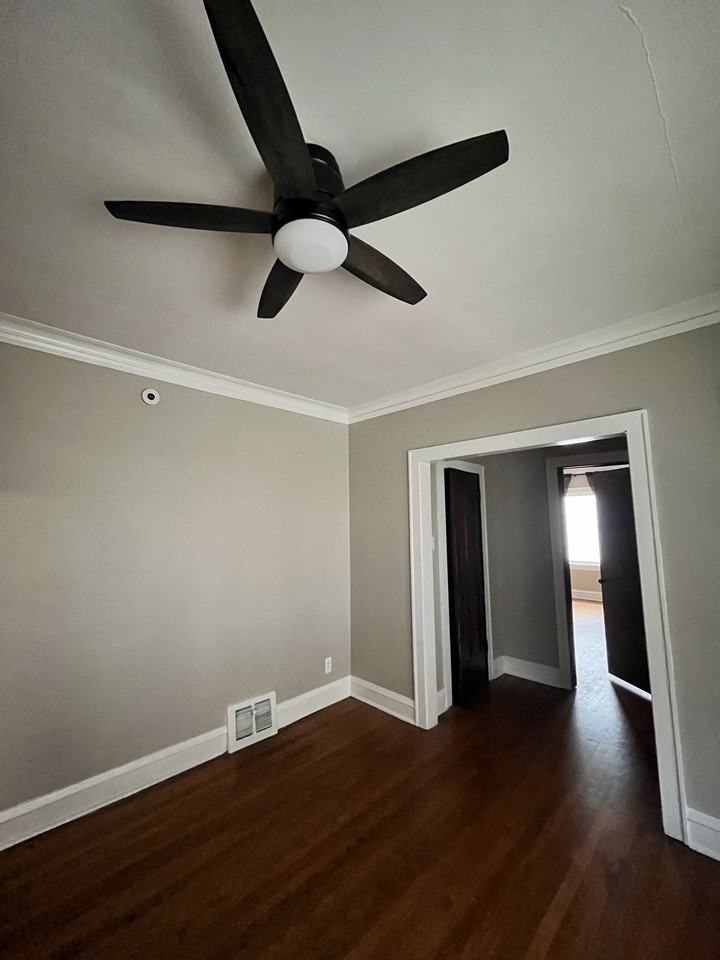 4128 W George St #2ndFLUNIT - Photo 5 of 19