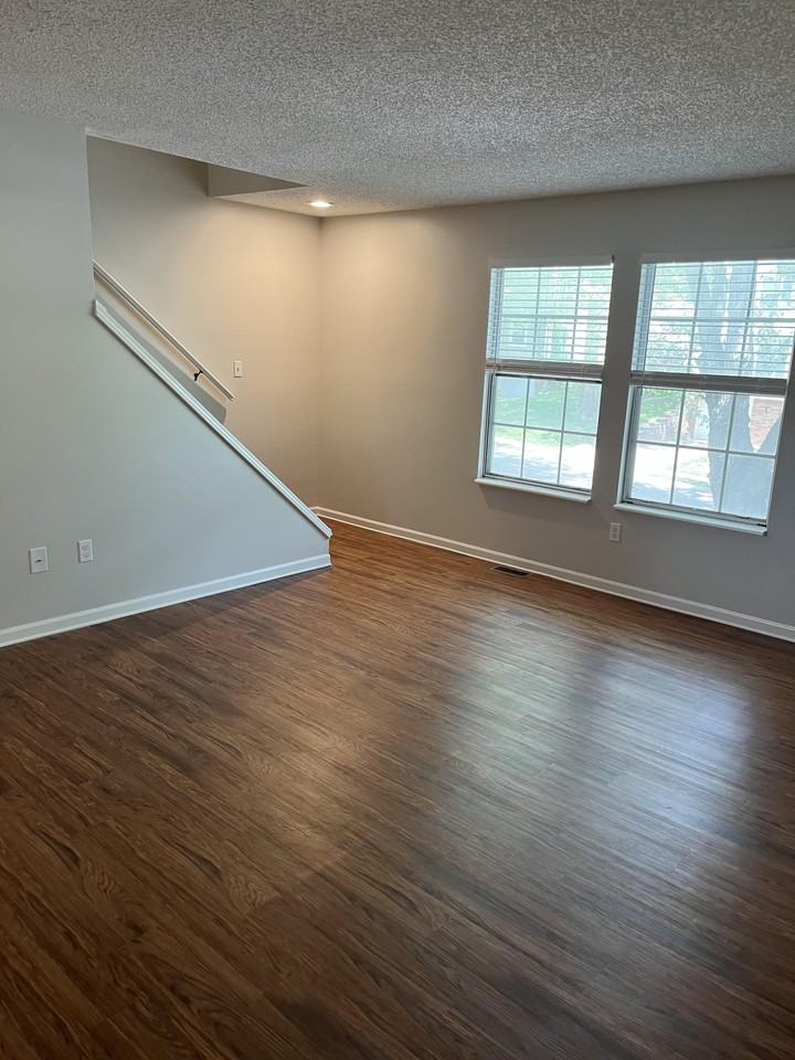 313 Nw 3rd St #313 - Photo 3 of 22