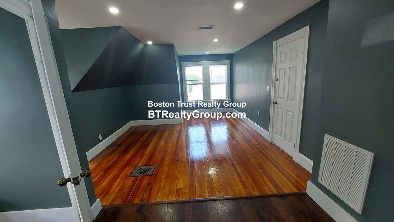 31 Bullard St #3 - Photo 6 of 16