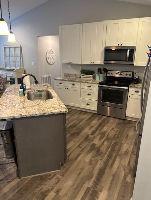 2406 Chimney Rock Ln #NA - Photo 3 of 22