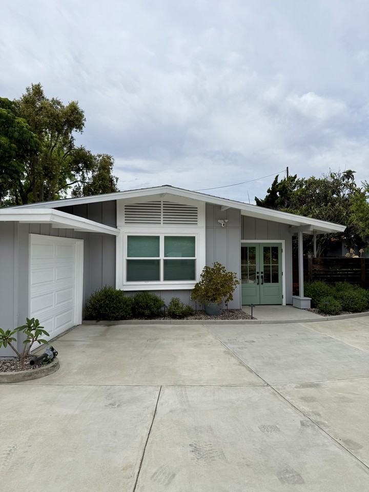 950 Crescent Dr #NA - Photo 2 of 35